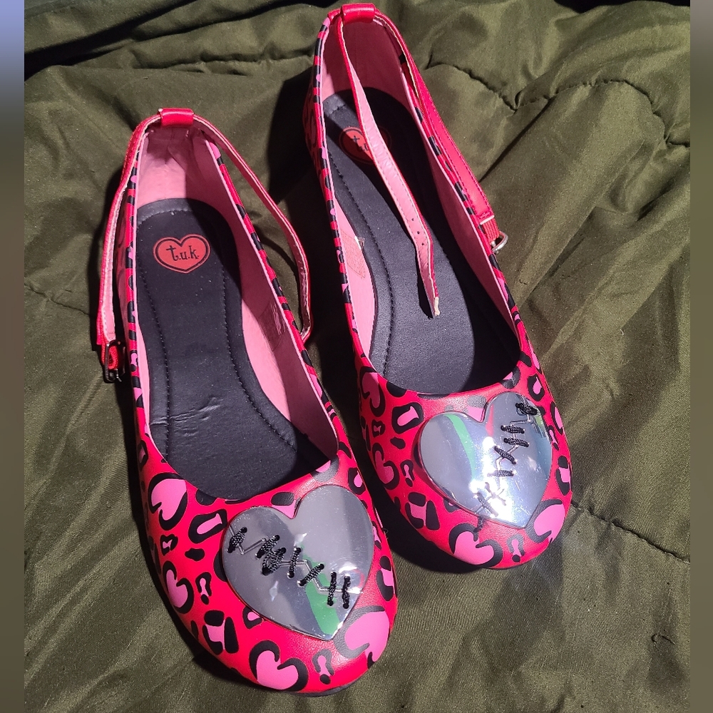 T.U.K. red pink leopard heart ballet flats size 10